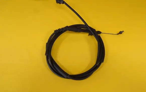 Volkswagen Golf IV Throttle cable 1J0721555T