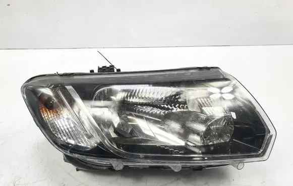 Dacia Sandero Headlight/headlamp 260107615R