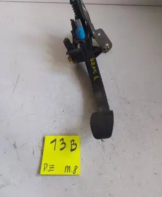 Renault Scenic II - Grand scenic II Clutch pedal 3874982