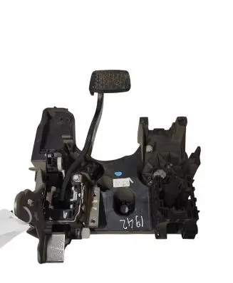 Opel Insignia A Brake pedal 13219223 320710
