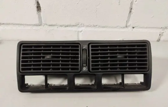 Volkswagen Golf IV Dash center air vent grill 1J0819730C 1J0819728