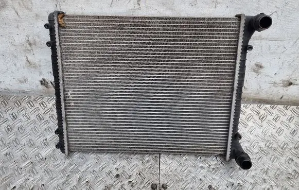 Audi A2 Coolant radiator 8Z0121251D