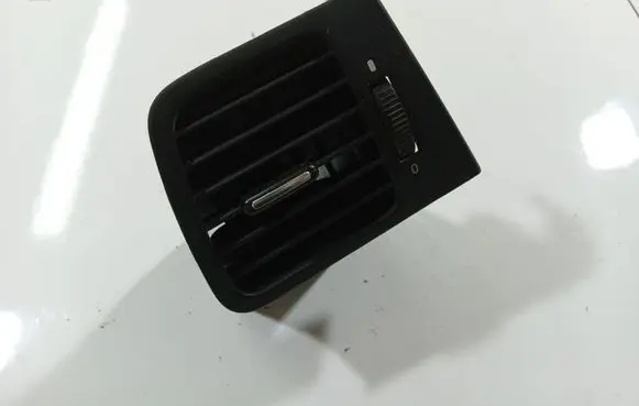 Subaru Legacy Dash center air vent grill