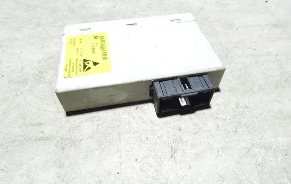 BMW 5 E60 E61 Central console control unit 9138969