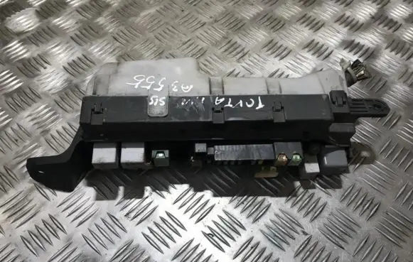 Toyota Avensis T250 Fuse box set 9008087019 90080-87019