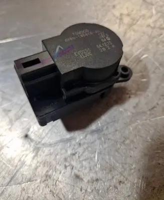 Ford Transit Custom Air flap motor/actuator AV6N19E616AA 041212 V0251