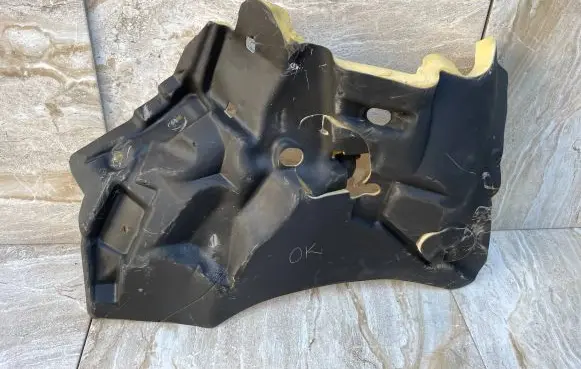 Maserati Ghibli Fender foam support/seal 6700328810 PASP9STSXTT