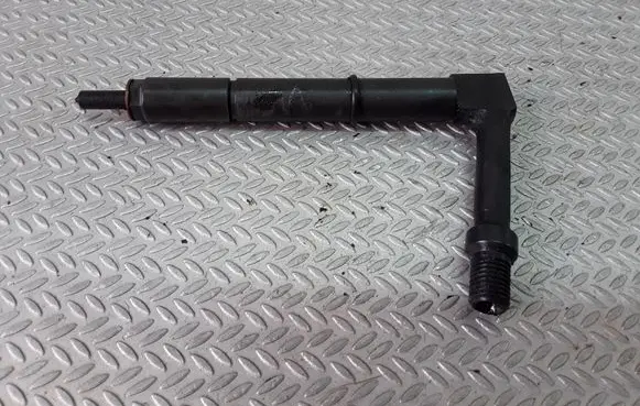 Nissan Almera N16 Fuel injector Z484391