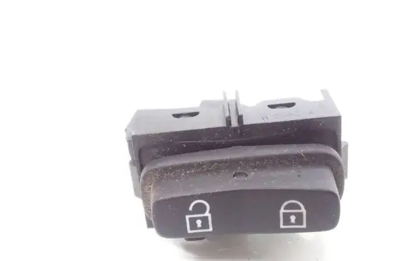 Volvo V70 Central locking switch button 30710475