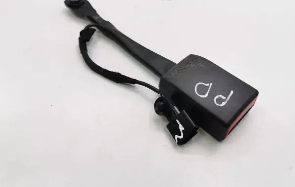 Chevrolet Trax Front seatbelt buckle 95104556