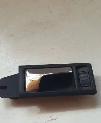 Audi A6 S6 C4 4A Front door interior handle 4A0837020C