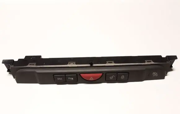 Land Rover Discovery 3 - LR3 A set of switches YUL500400WUX