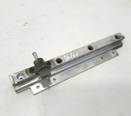 Volvo S40, V40 Fuel main line pipe