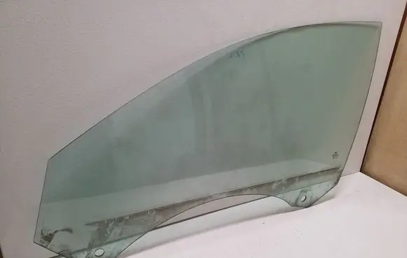 Audi A6 S6 C6 4F Front door window glass four-door 