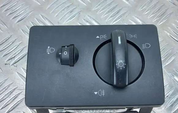 Ford Focus C-MAX Light switch 4M5T13A024