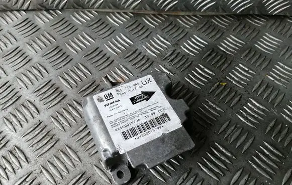 Opel Omega B1 Airbag control unit/module 09173945