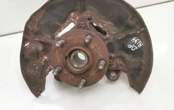 Front wheel hub spindle knuckle