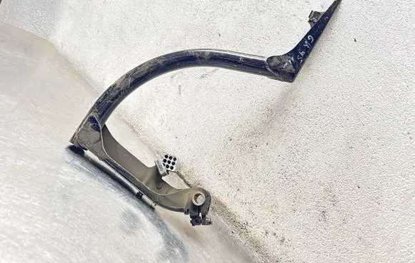 Saab 9-5 Tailgate/trunk/boot hinge 12846175