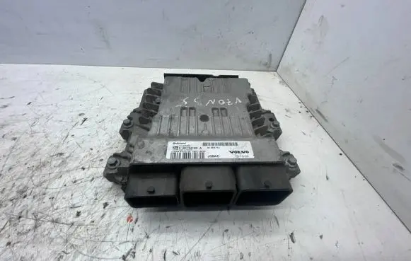 Volvo V70 Engine control unit/module 31355712 S180134103A