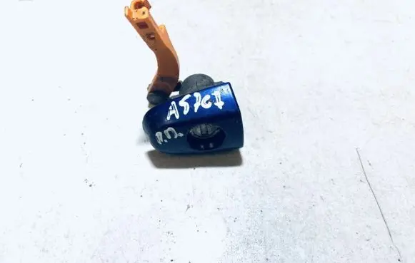 Toyota RAV 4 (XA20) Front door lock (next to the handle) 