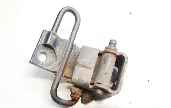 Seat Toledo III (5P) Rear door lower hinge 6q4833411a