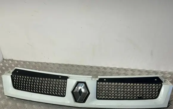 Renault Master II Front grill 8200233765 100207