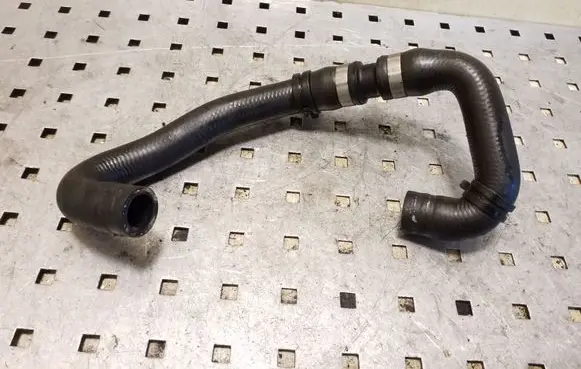 BMW X3 E83 Engine coolant pipe/hose