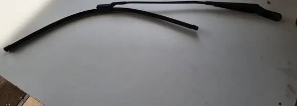 Peugeot 3008 I Windshield/front glass wiper blade 97036203
