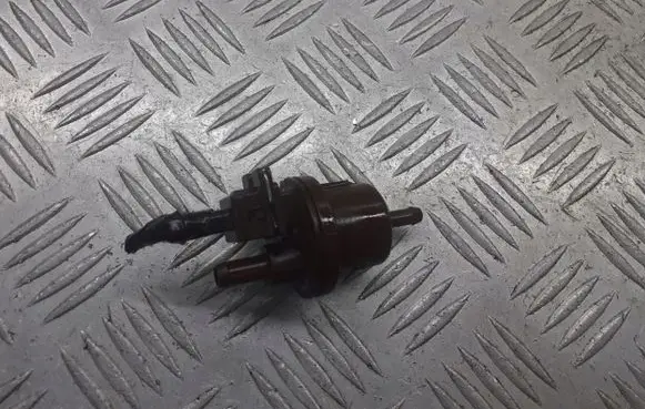 Citroen C3 Turbo solenoid valve 2580008B
