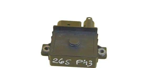 BMW 3 E90 E91 Glow plug pre-heat relay 7798000 N47D20A