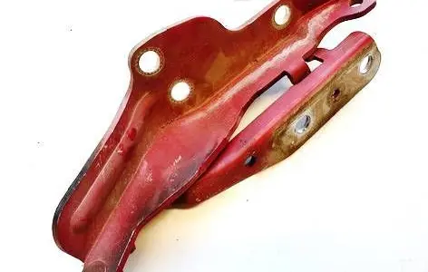 Engine bonnet/hood hinges