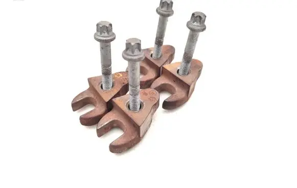 Peugeot 5008 Fuel Injector clamp holder