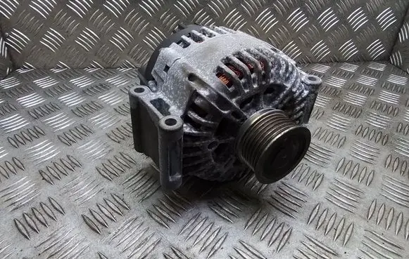 Audi A4 S4 B7 8E 8H Generator/alternator 06D903016 TG15C085 2543313D