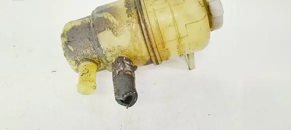 Power steering fluid tank/reservoir