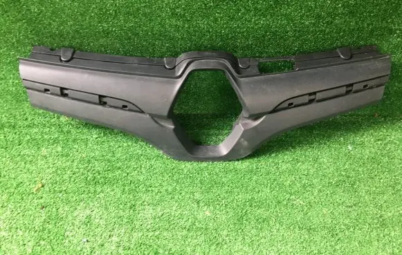 Renault Kangoo III Front grill