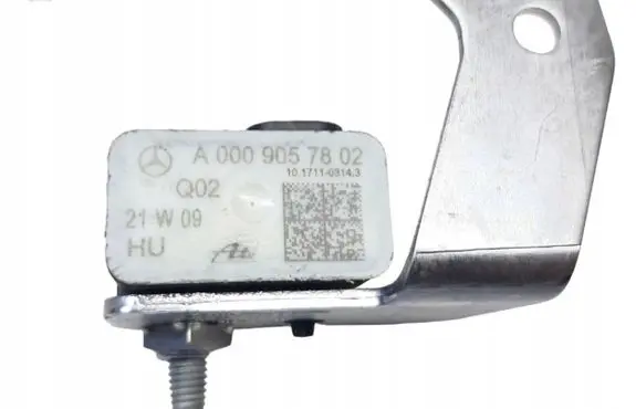 Mercedes-Benz CLA C117 X117 W117 Airbag deployment crash/impact sensor A0009057802