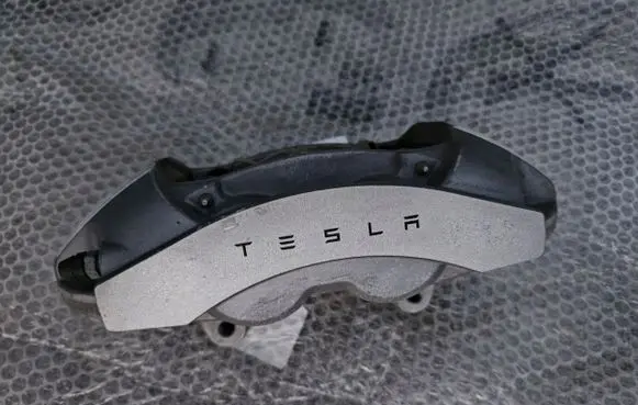 Tesla Model 3 Front brake caliper 104462100E