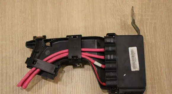 Renault Megane III Relay mounting block 