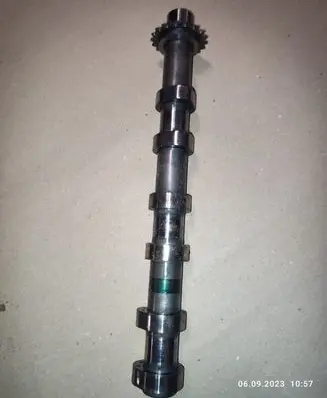 Land Rover Discovery 3 - LR3 Camshaft 