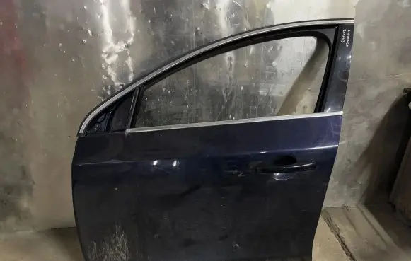 Volvo V60 Front door