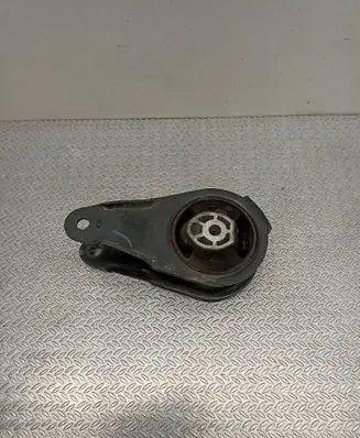 Engine mount bracket