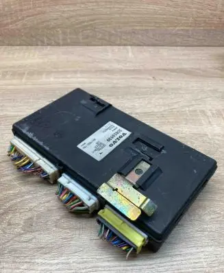Volvo S40, V40 Comfort/convenience module 30859699 3817900150