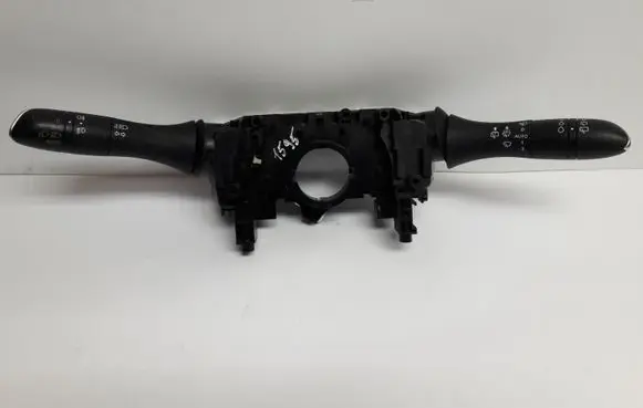 Renault Kadjar Indicator stalk 255678341R