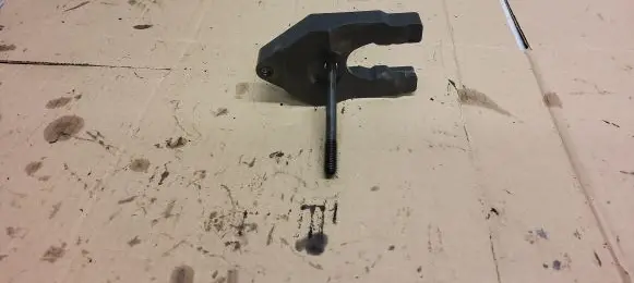 Nissan X-Trail T30 Fuel Injector clamp holder