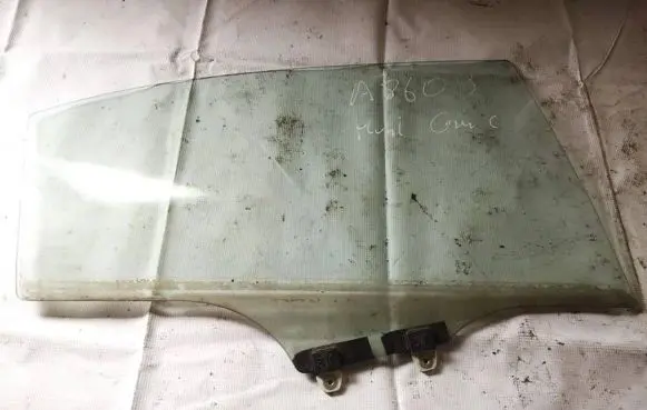 Honda Civic Rear door window glass as2