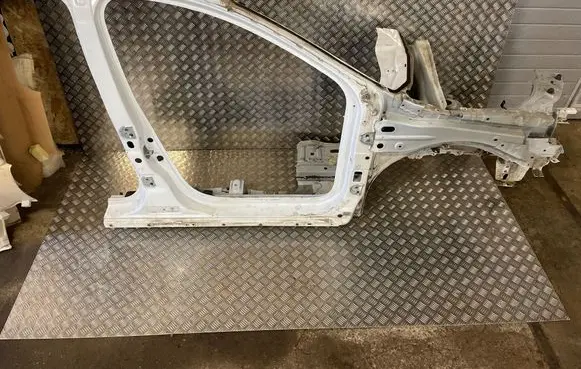 Dacia Duster II Front quarter panel