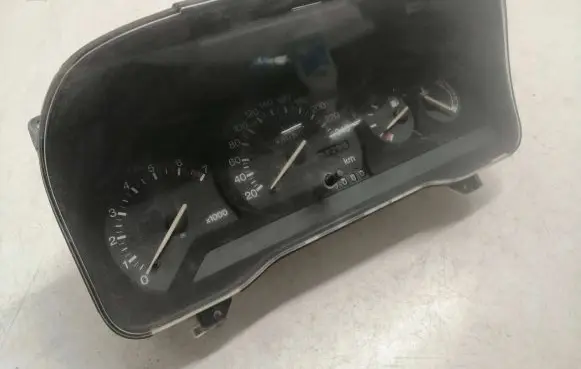 Ford Escort Speedometer (instrument cluster) 91AB10841BC