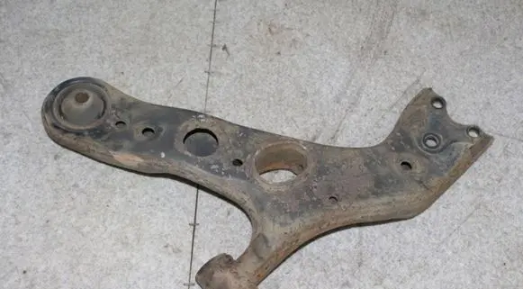 Toyota RAV 4 (XA30) Front lower control arm/wishbone