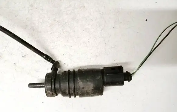 Volkswagen Golf IV Windscreen/windshield washer pump 1j0973722