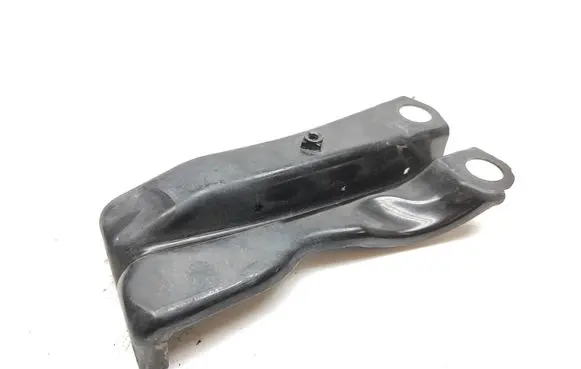 Audi A3 S3 A3 Sportback 8P Radiator support slam panel bracket 8P0805202A 2003360